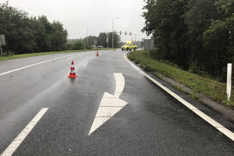 Mercedes glijdt van toerit af