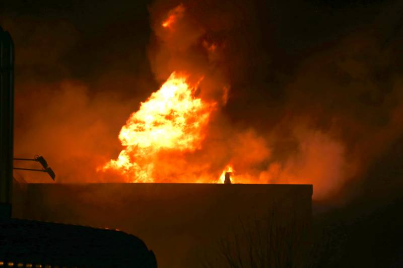 #Nijmegen Grote brand in autosloperij Rouwenboschweg Nijmegen.