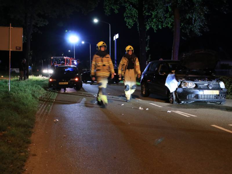 Meerdere gewonden bij aanrijding met drie auto's