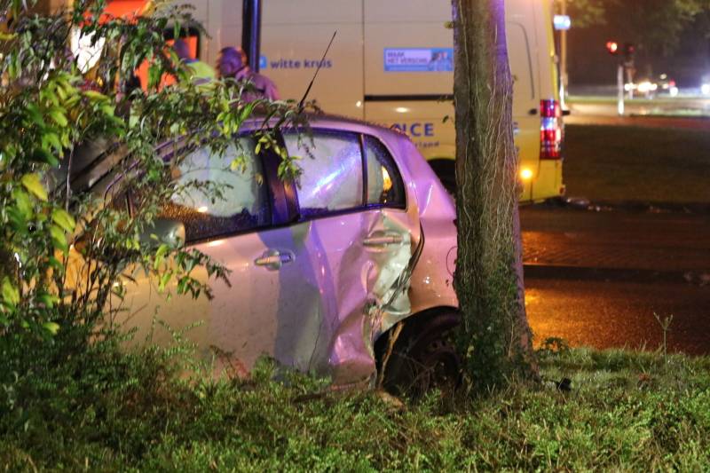 Flinke schade en gewonden na aanrijding