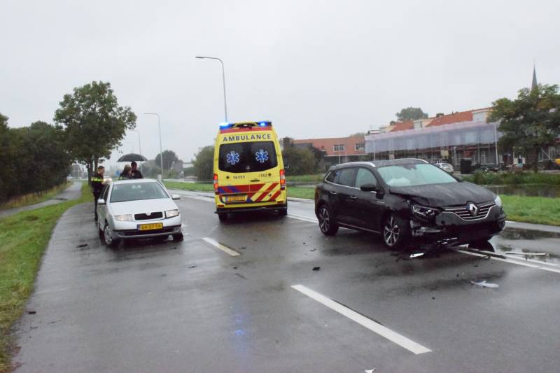 Auto uit vluchthaven botst medeweggebruiker