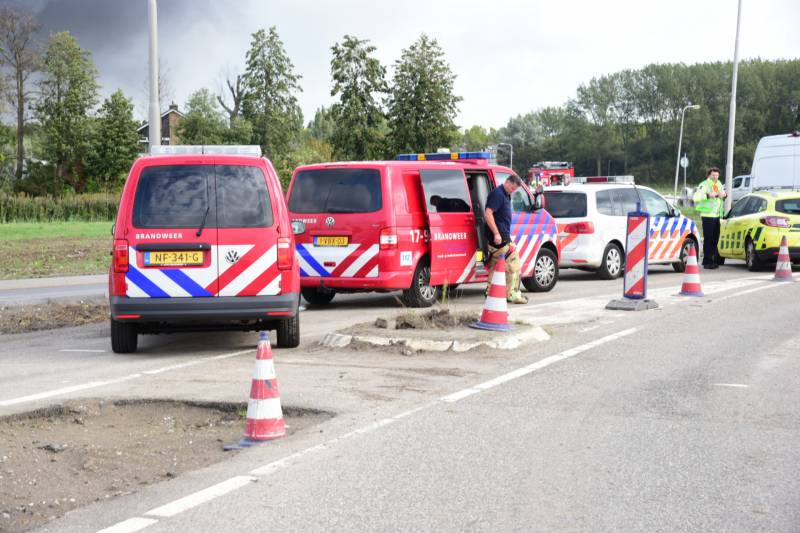 Uitslaande brand in loods aan de Rijsoord