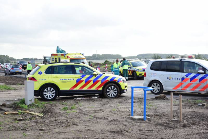 Uitslaande brand in loods aan de Rijsoord