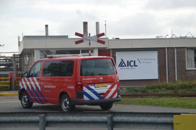 Lekkage ontstaan in een vat gevaarlijke stoffen bij ICL-IP