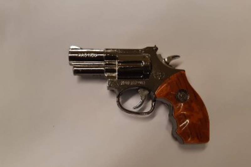 Man bedreigd met revolver blijkt aansteker