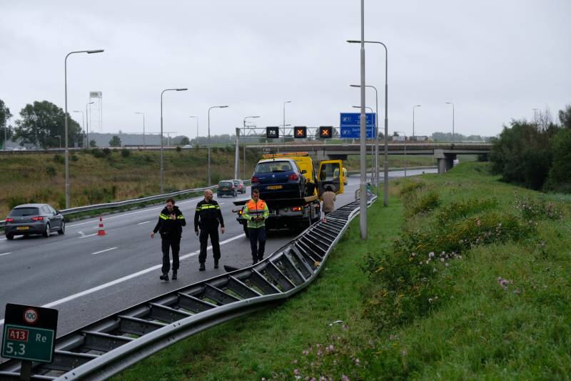 Wederom auto tegen de vangrail