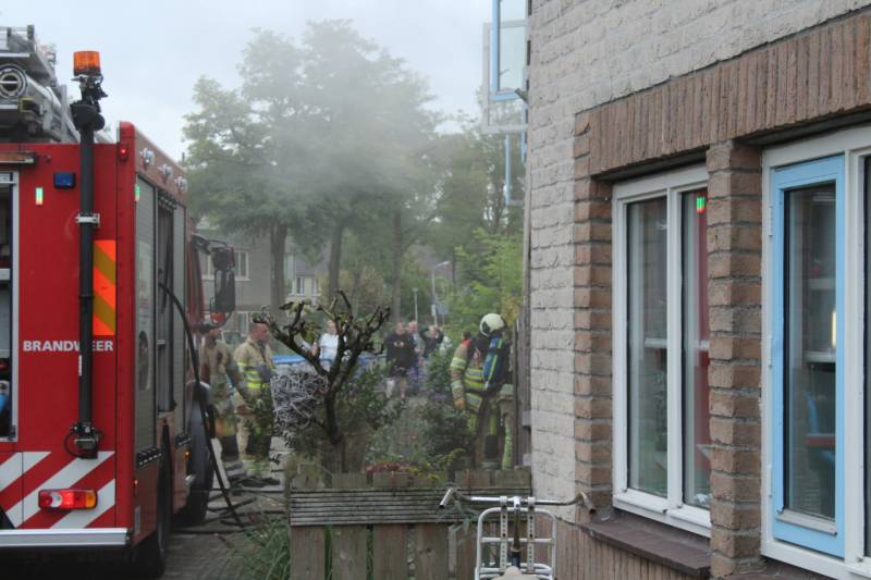 Woning Zielhorst vol rook na brand in trapkast