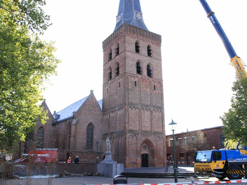 Barneveldse haan van Oude Kerktoren gehaald