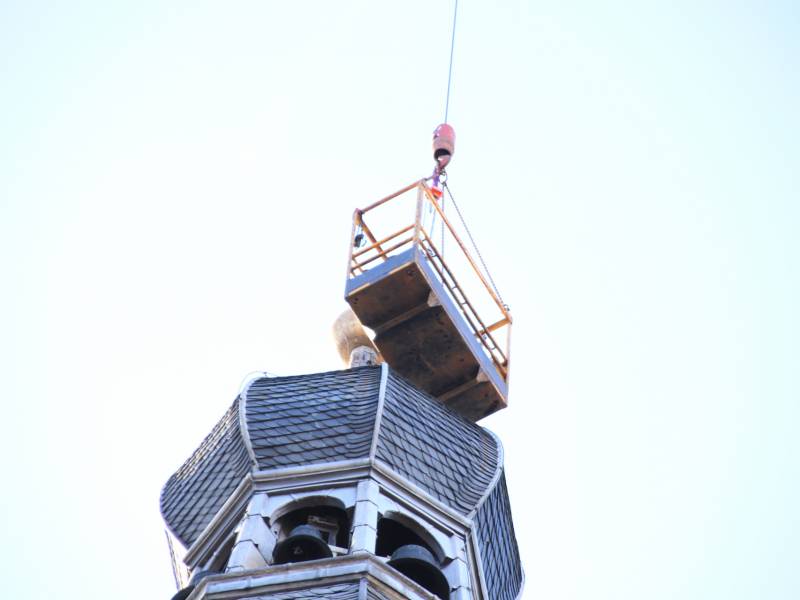 Barneveldse haan van Oude Kerktoren gehaald