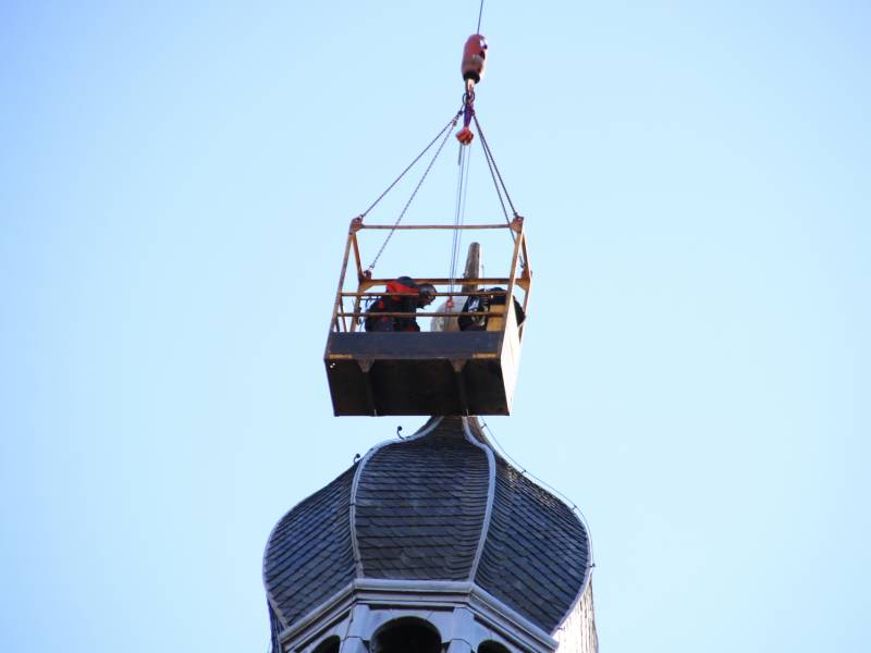Barneveldse haan van Oude Kerktoren gehaald