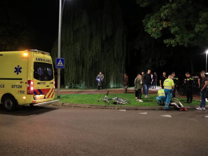 Fietser aangereden door personenauto