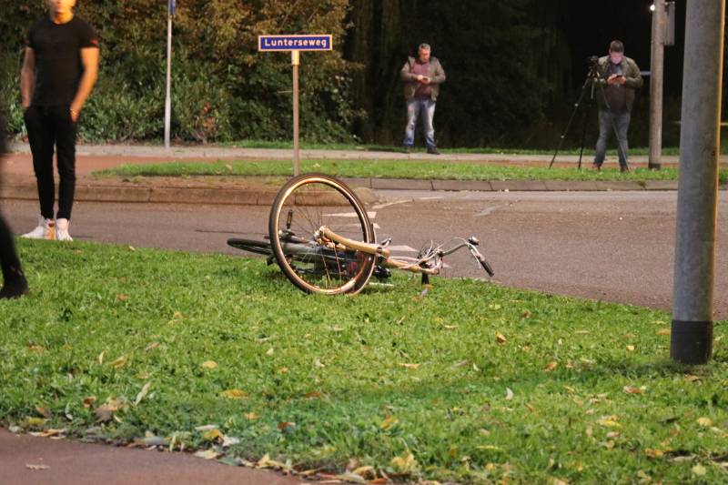 Fietser aangereden door personenauto