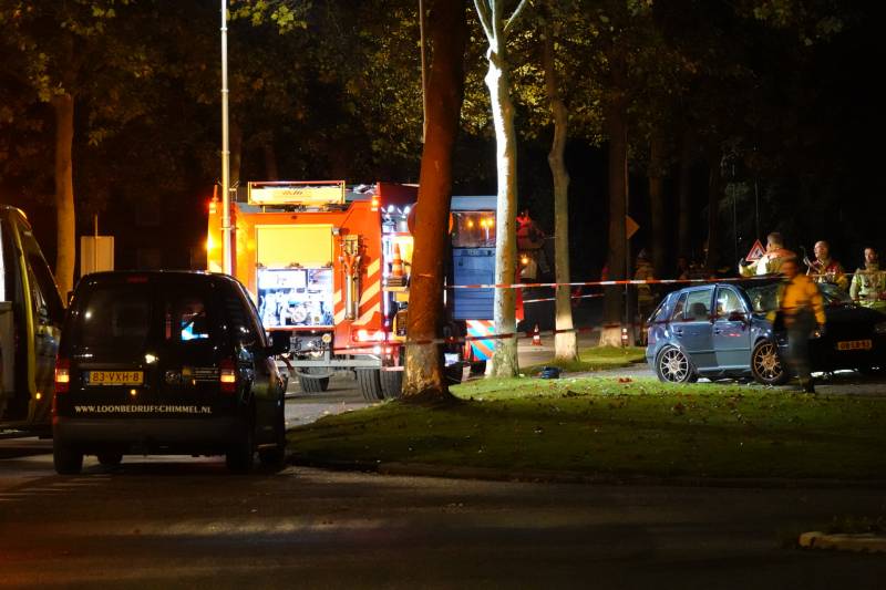 20-jarige bestuurder uit Harskamp overleden bij ongeval tegen boom