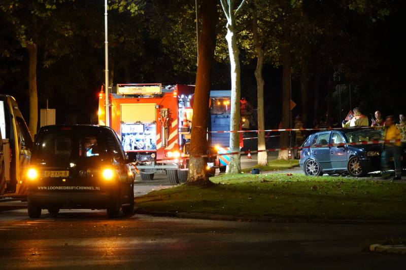 20-jarige bestuurder uit Harskamp overleden bij ongeval tegen boom