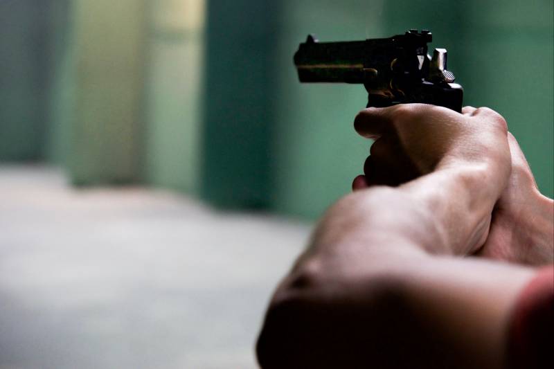 27-jarige man met vuurwapen in Regentessekwartier aangehouden