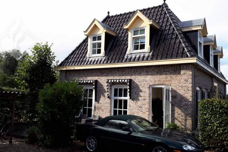 Hennepkwekerij in woning aangetroffen