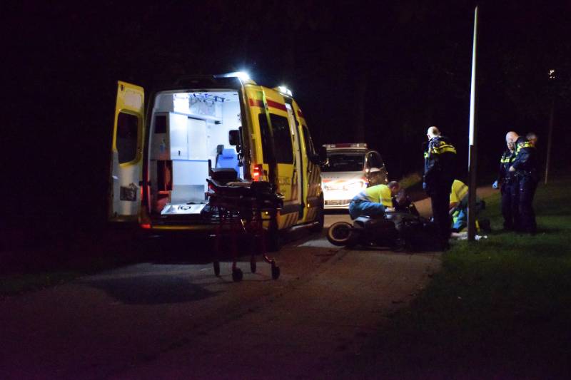 Scooterijder zwaargewond na eenzijdig ongeval