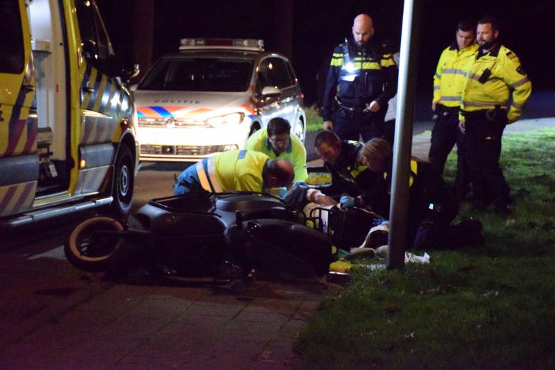 Scooterijder zwaargewond na eenzijdig ongeval