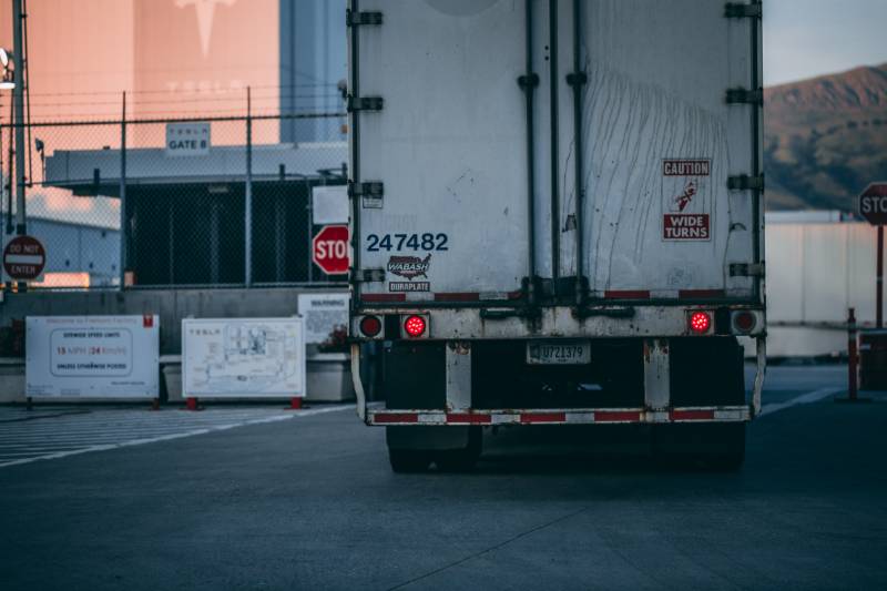 Inbrekers vrachtwagens transportbedrijf gesnapt