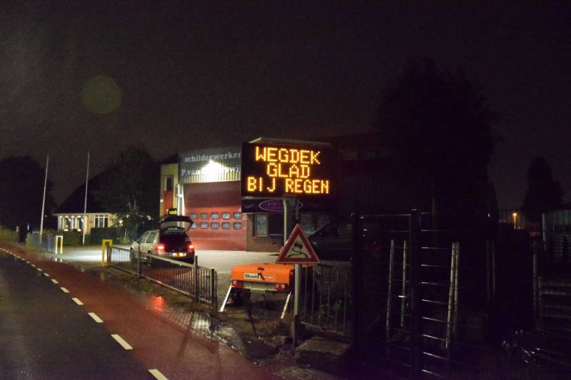 Opnieuw ongeval op dijk ondanks waarschuwingsborden