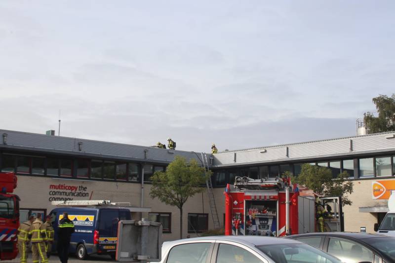 Brand op dak bedrijfspand tijdens werkzaamheden
