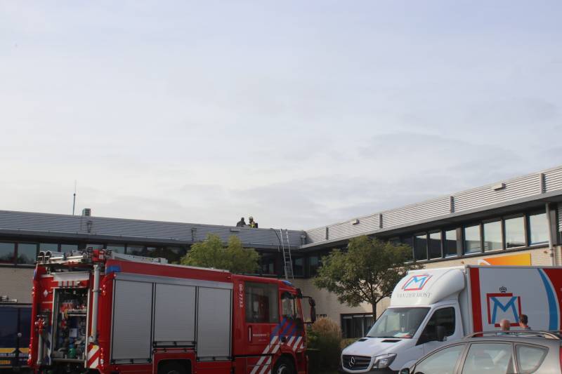 Brand op dak bedrijfspand tijdens werkzaamheden