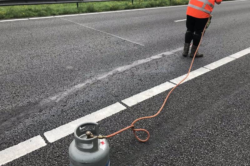 Aanhanger met lading geschaard