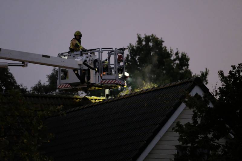 Brandweer druk met schoorsteenbrand