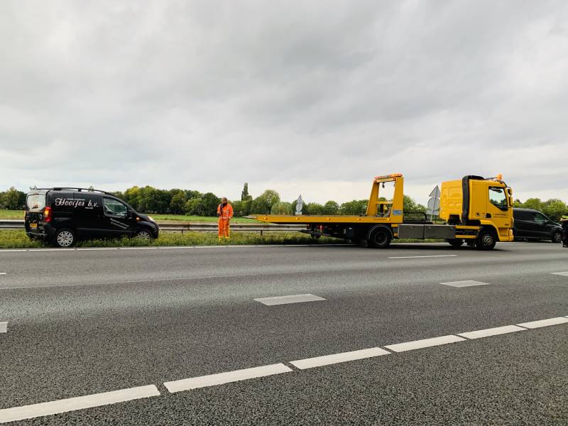 Drie voertuigen betrokken bij kop-staart botsing