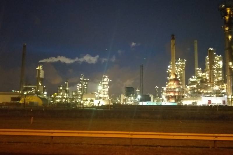 Brand bij raffinaderij Esso ExxonMobil in Botlek