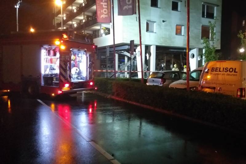 Woningen ontruimd na plofkraak