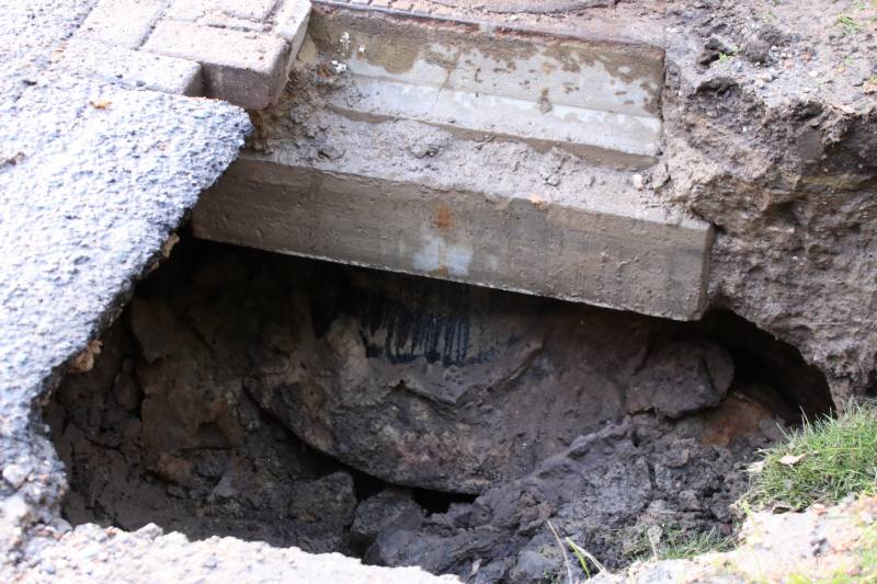 Kapotte riolering zorgt voor sinkhole