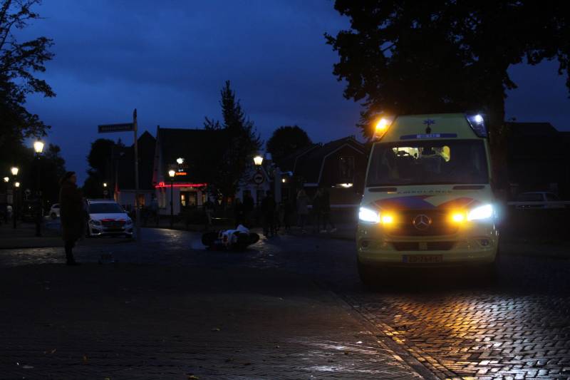 Bestuurder snorfiets gewond na aanrijding met auto
