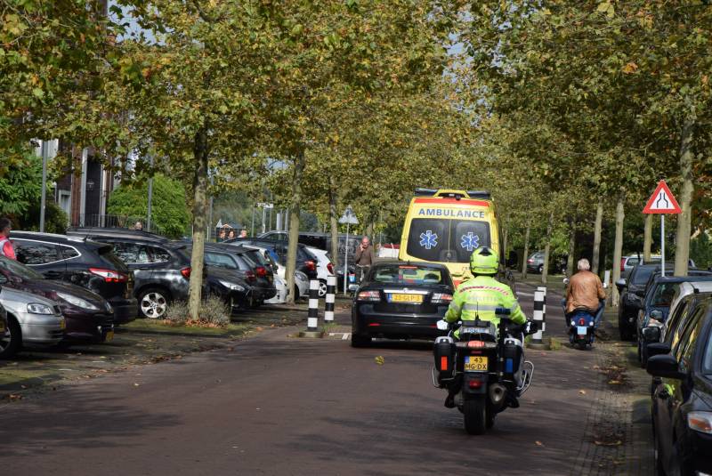 Landing traumahelikopter midden in woonwijk trok veel bekijks