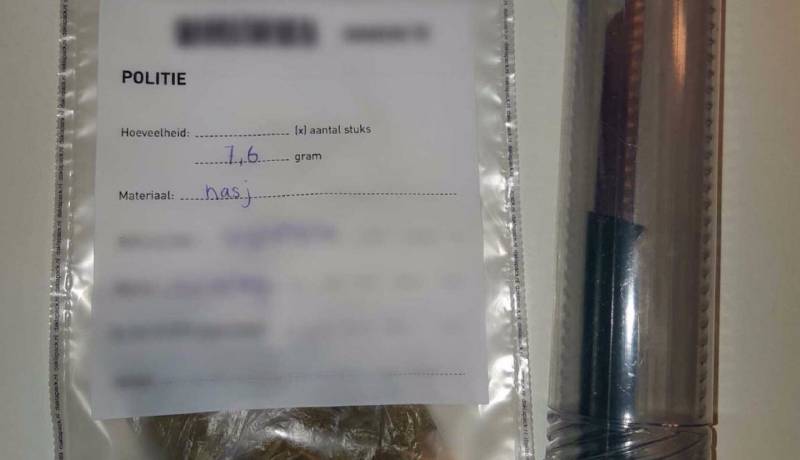 Hennep en mesje in auto in beslag genomen