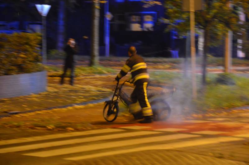 Pizzabrommer gaat in vlammen op