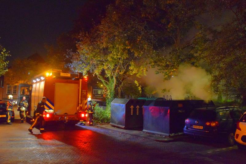 Flinke rookontwikkeling bij brand in papiercontainer