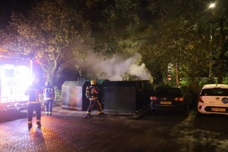 Flinke rookontwikkeling bij brand in papiercontainer