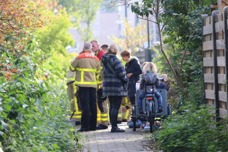 Kind met voet tussen de spaken