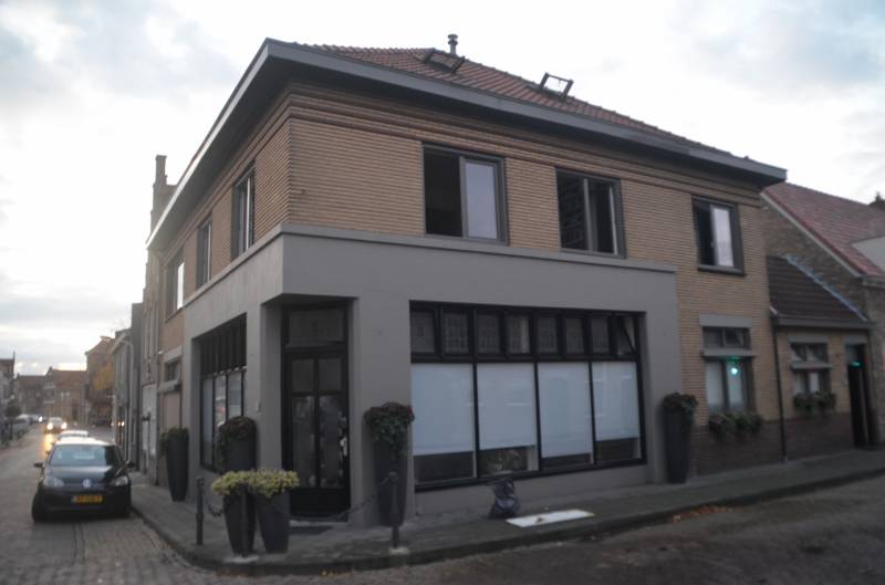 Gloeilamp veroorzaakt brand in woning