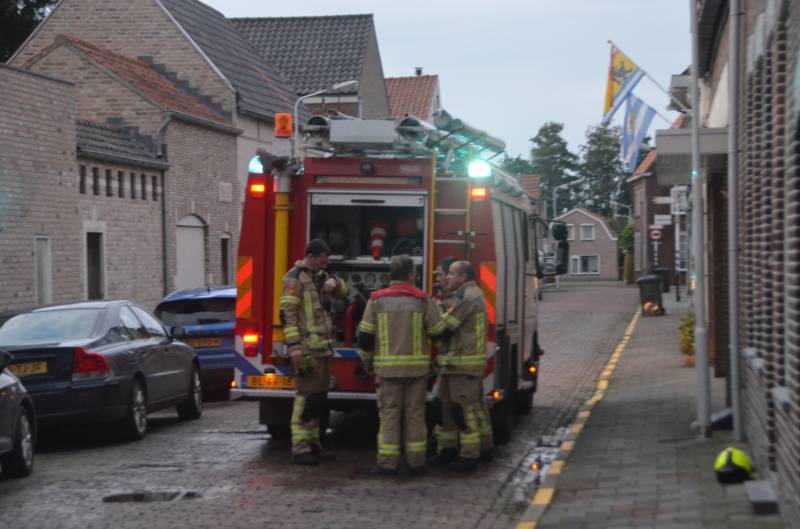 Gloeilamp veroorzaakt brand in woning