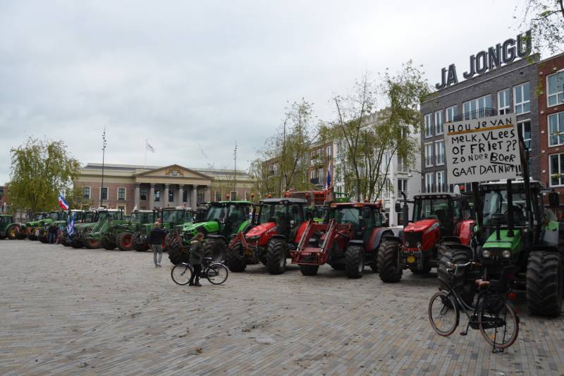 Honderden boeren bij spoeddebat in Provinciehuis