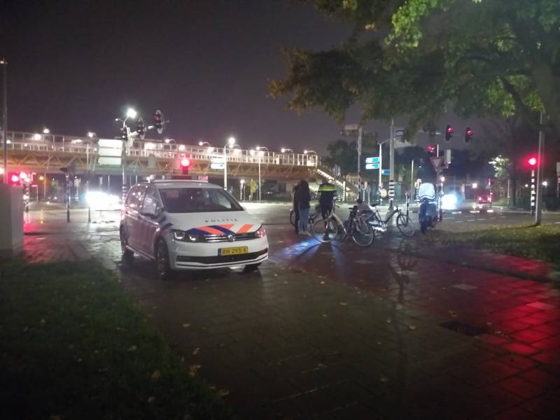Fietser licht gewond na aanrijding met scooter