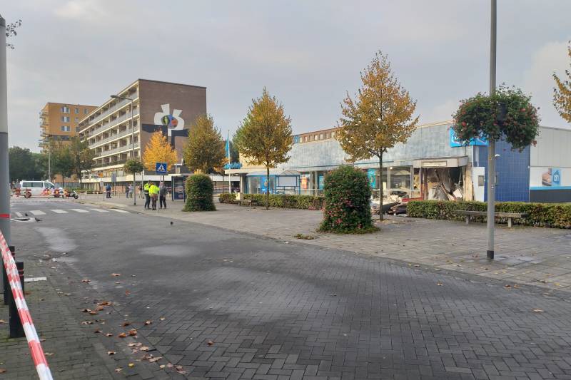 Gevel Albert Heijn weggeblazen bij plofkraak