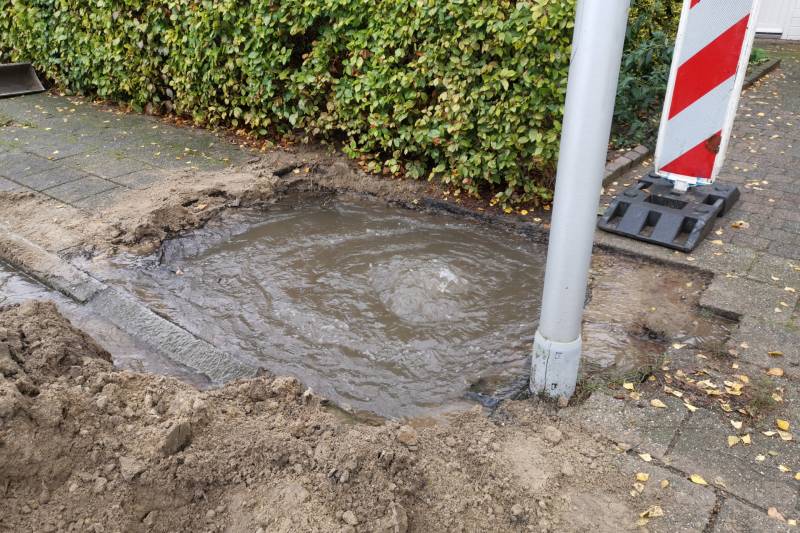Waterleiding gesprongen na graafwerkzaamheden