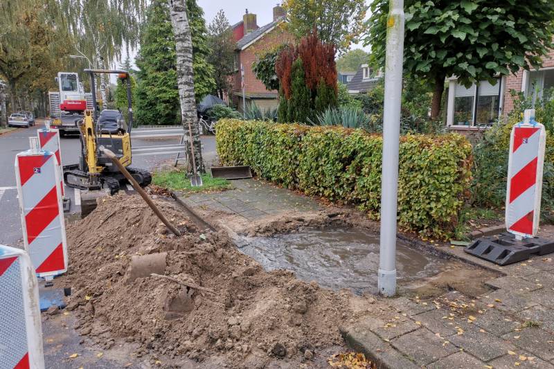 Waterleiding gesprongen na graafwerkzaamheden
