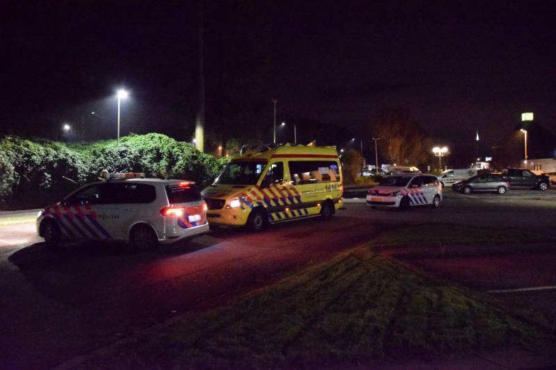 Bestuurder gewond na aanrijding; dader gevlucht