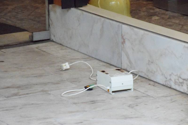 Brandlucht door smeulende transformator Manfield schoenenwinkel