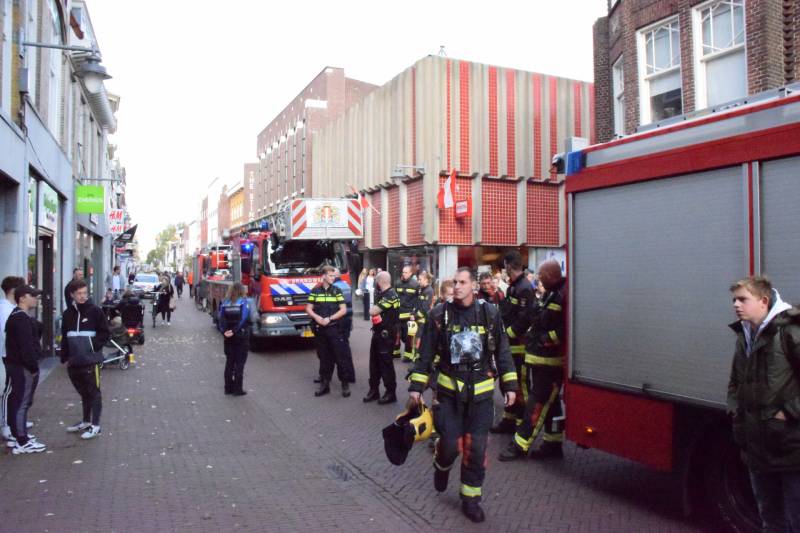 Brandlucht door smeulende transformator Manfield schoenenwinkel