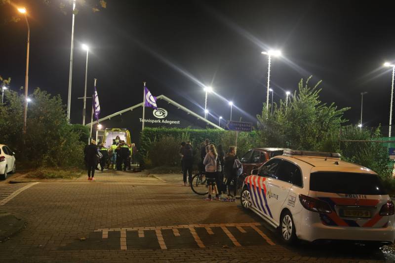 Persoon zwaargewond na val